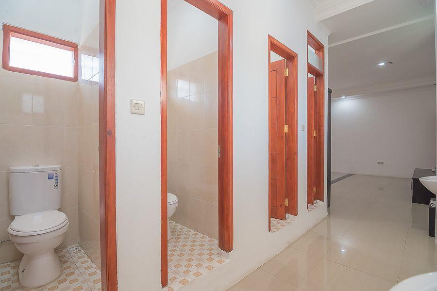 เรดดอร์ซ เนียร์ จาตินังกอร์ ทาวน์สแควร์ Hotel Jatinangor ภายนอก รูปภาพ